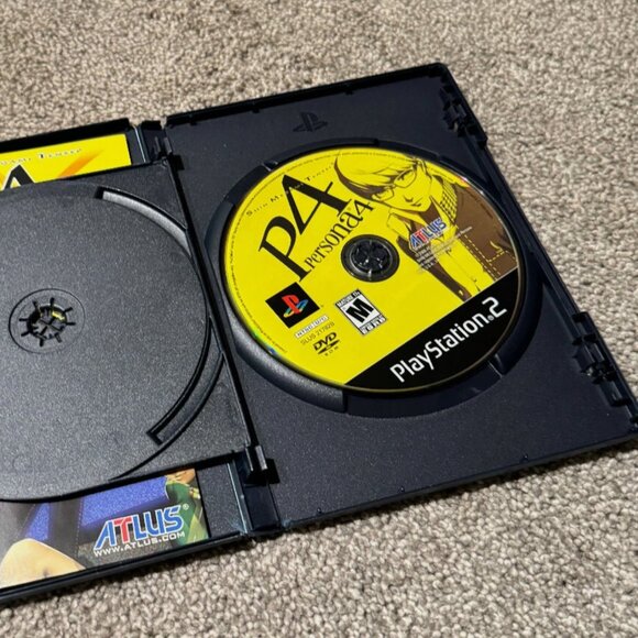 Shin Megami Tensei: Persona 4 PlayStation 2 PS2 complete video game + soundtrack - Picture 2 of 4